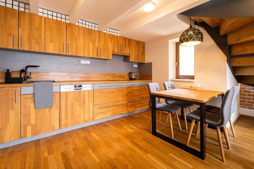 Luxusni Byt S Terasou V Centru Brno Exteriér fotografie